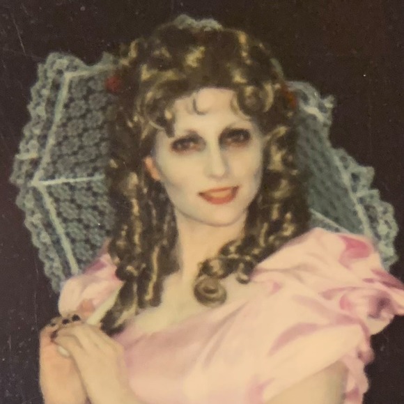 Meet your Posher, Christine - Picture 1 of 1